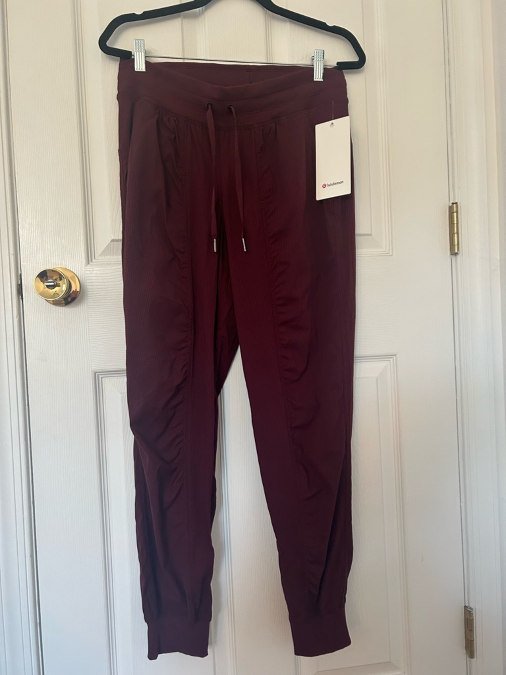 Lululemon Dance Studio Jogger Mid-Rise Garnet (GARN) Size 8 NWT